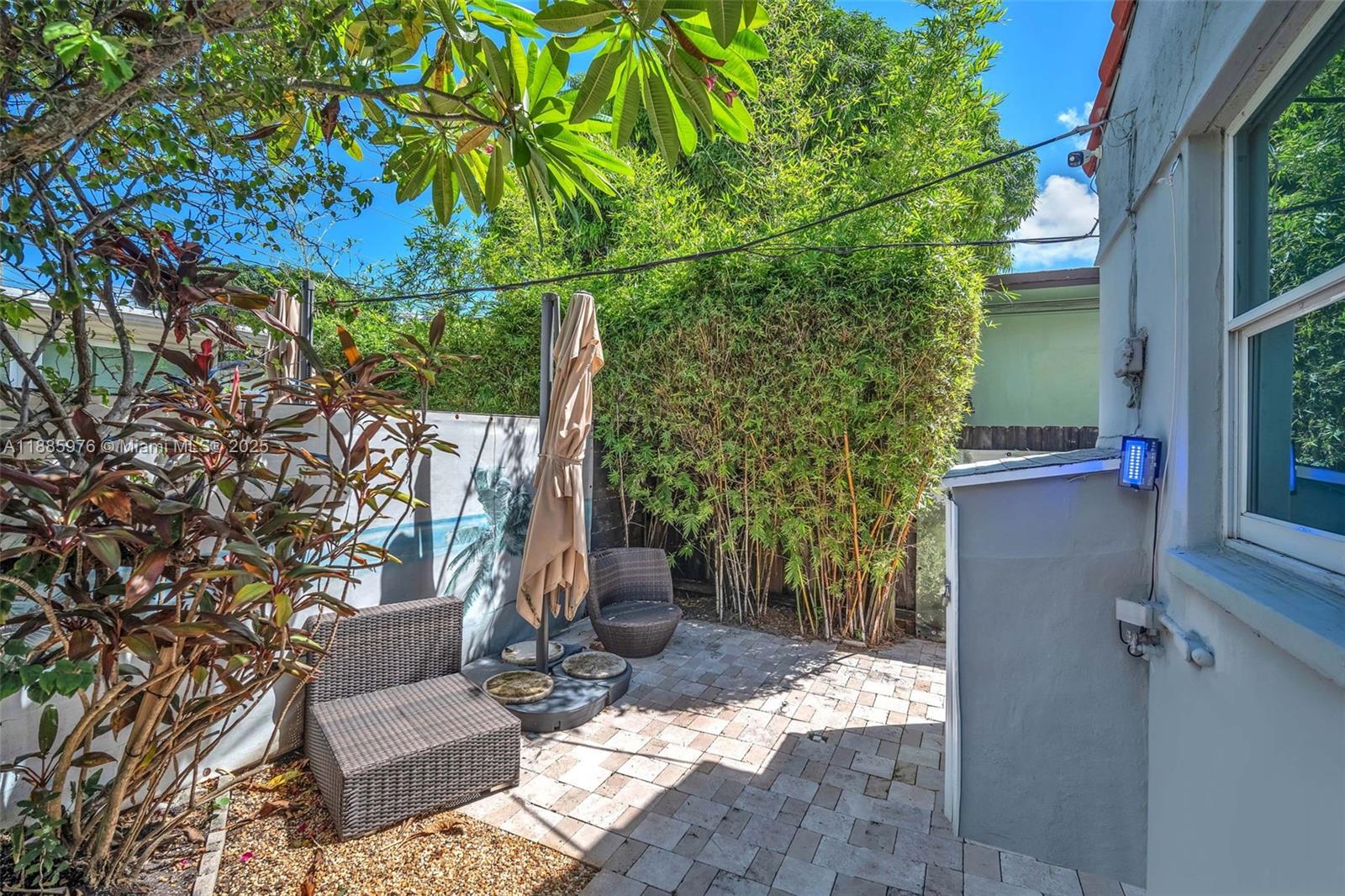 HOLLYWOOD - Residential Lease