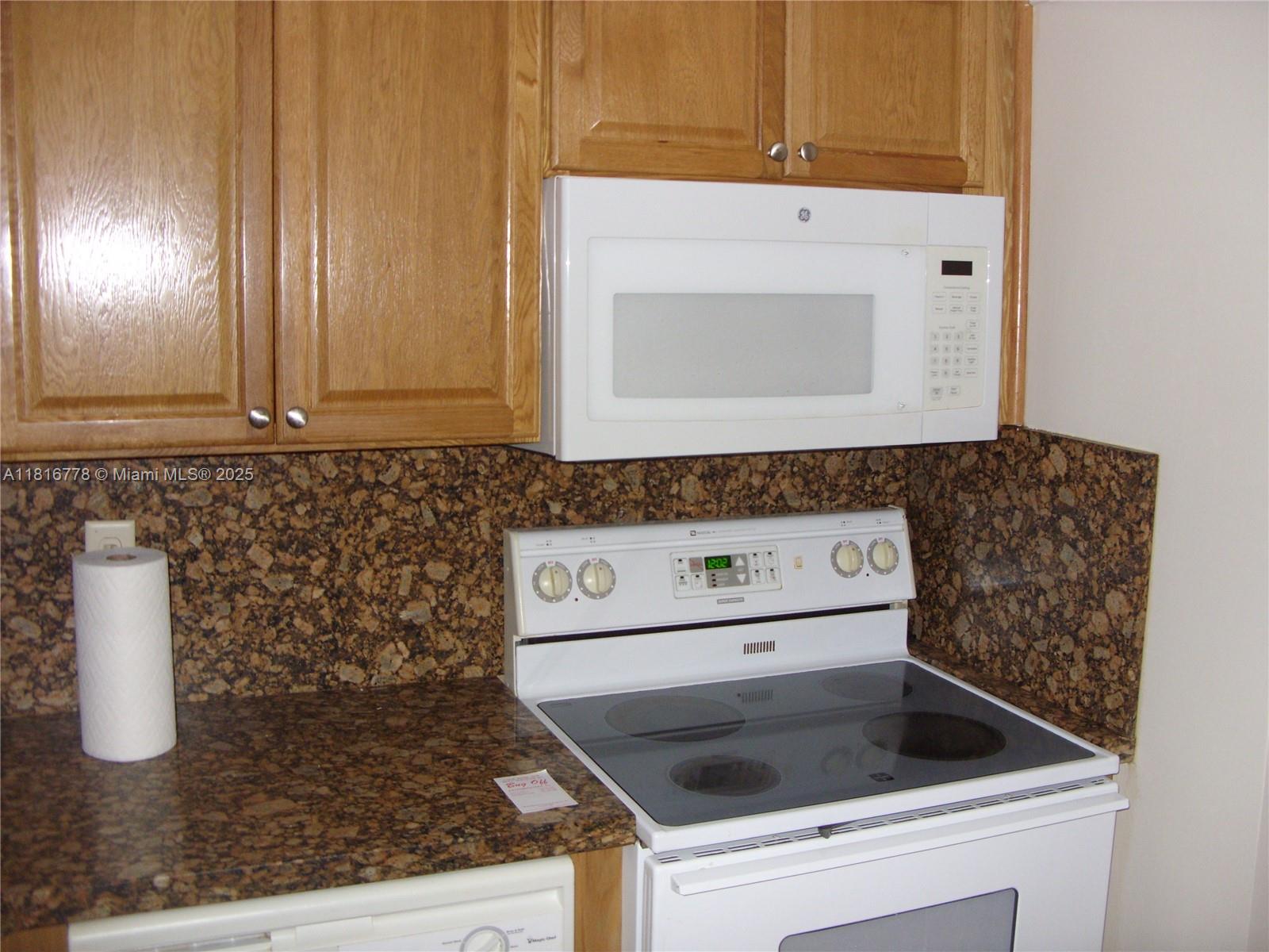 GOLDEN SAILS CONDO - Residential