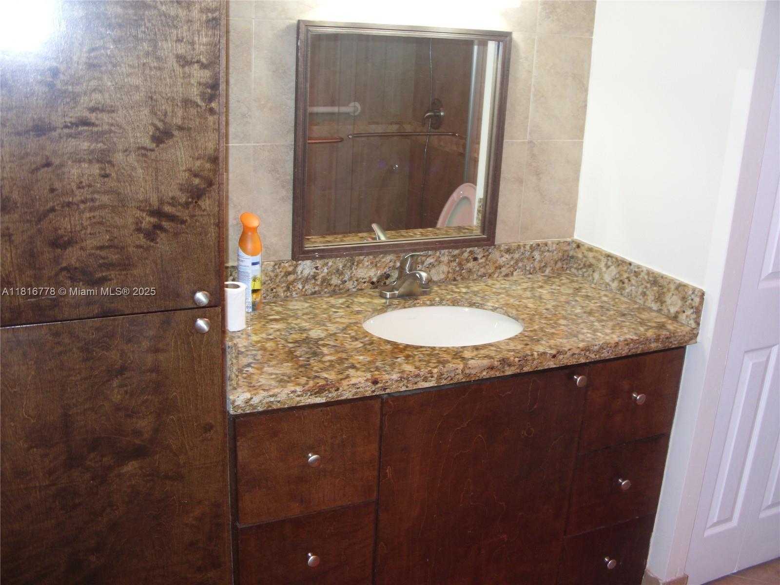 GOLDEN SAILS CONDO - Residential