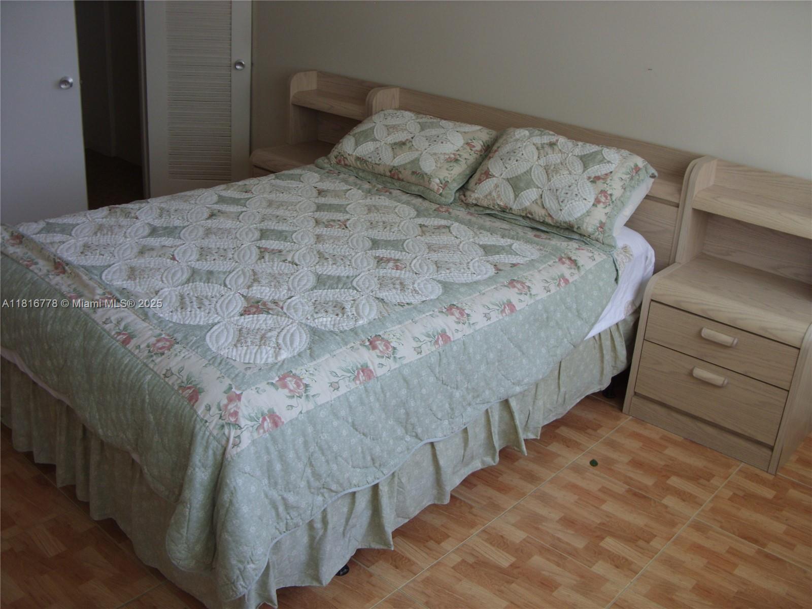 GOLDEN SAILS CONDO - Residential