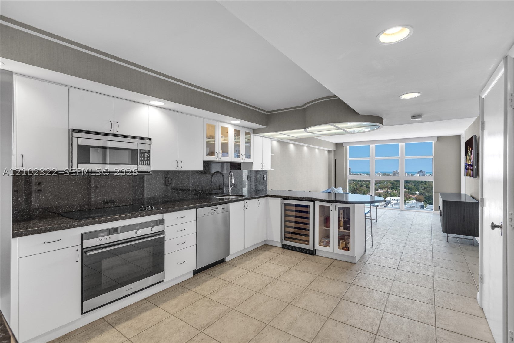 1228 West Ave 1110