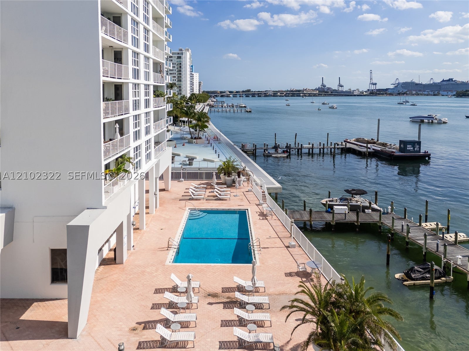 1228 West Ave 1110