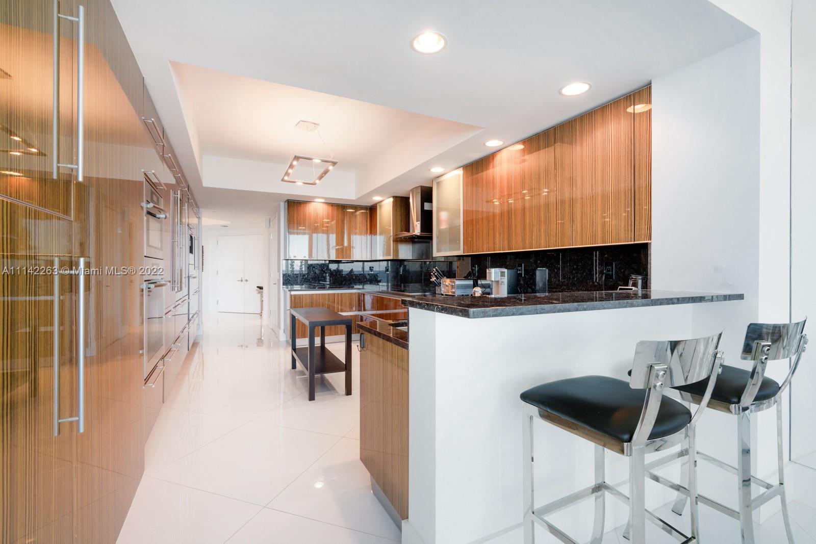 2711 HOLLYWOOD BEACH COND - Residential