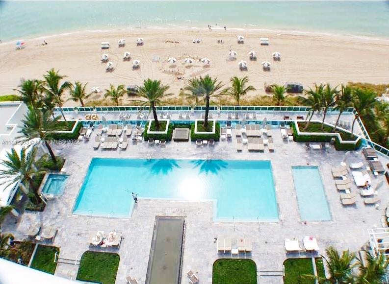 2711 HOLLYWOOD BEACH COND - Residential