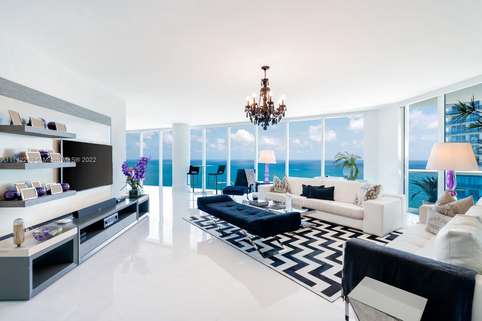 2711 HOLLYWOOD BEACH COND - Residential
