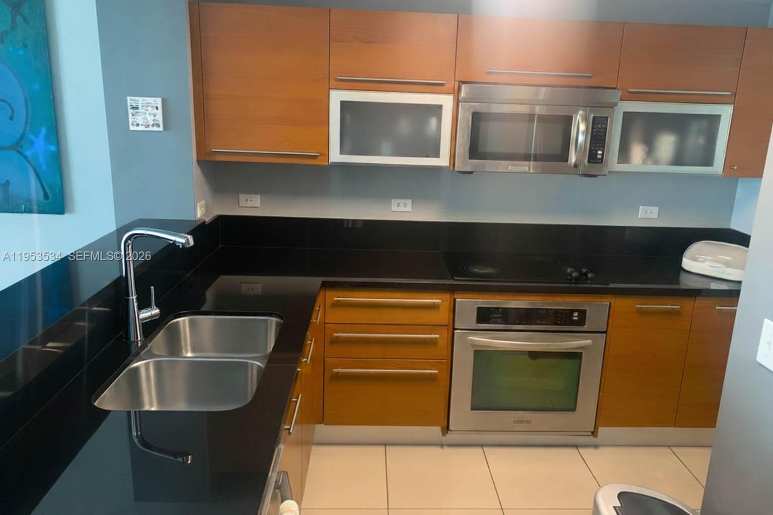 VIZCAYNE NORTH CONDO - Residential Lease