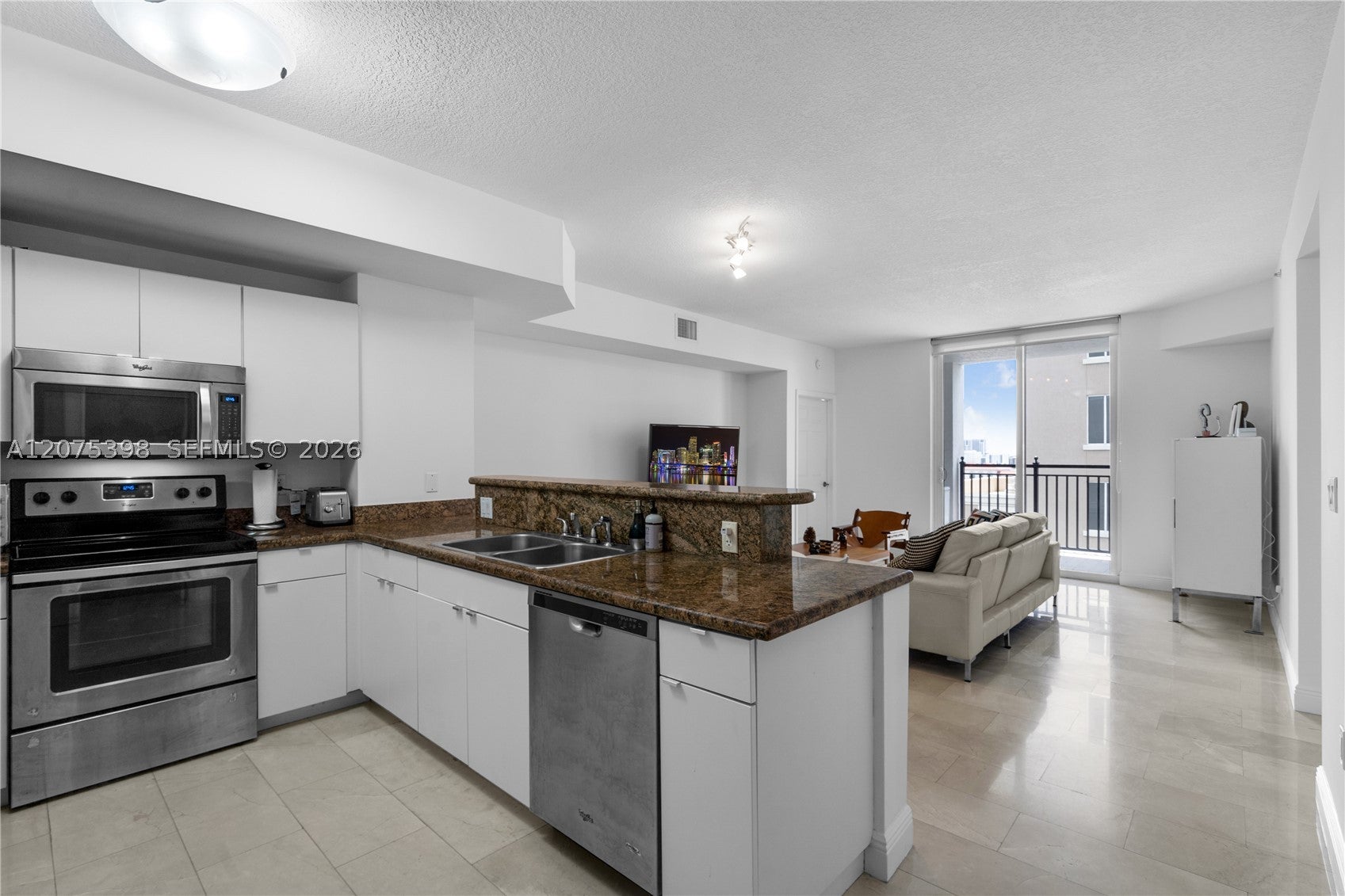 357 Almeria Ave 1105