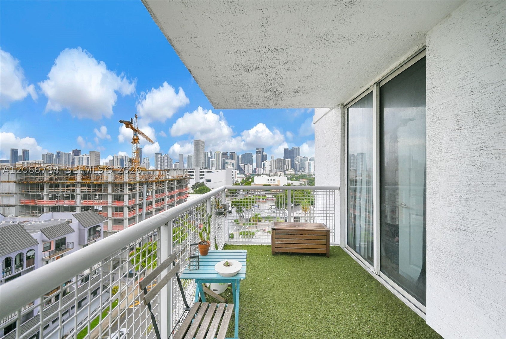 900 SW 8th St 908