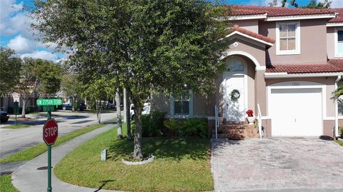 13865 SW 275th Ter Homestead FL 33032