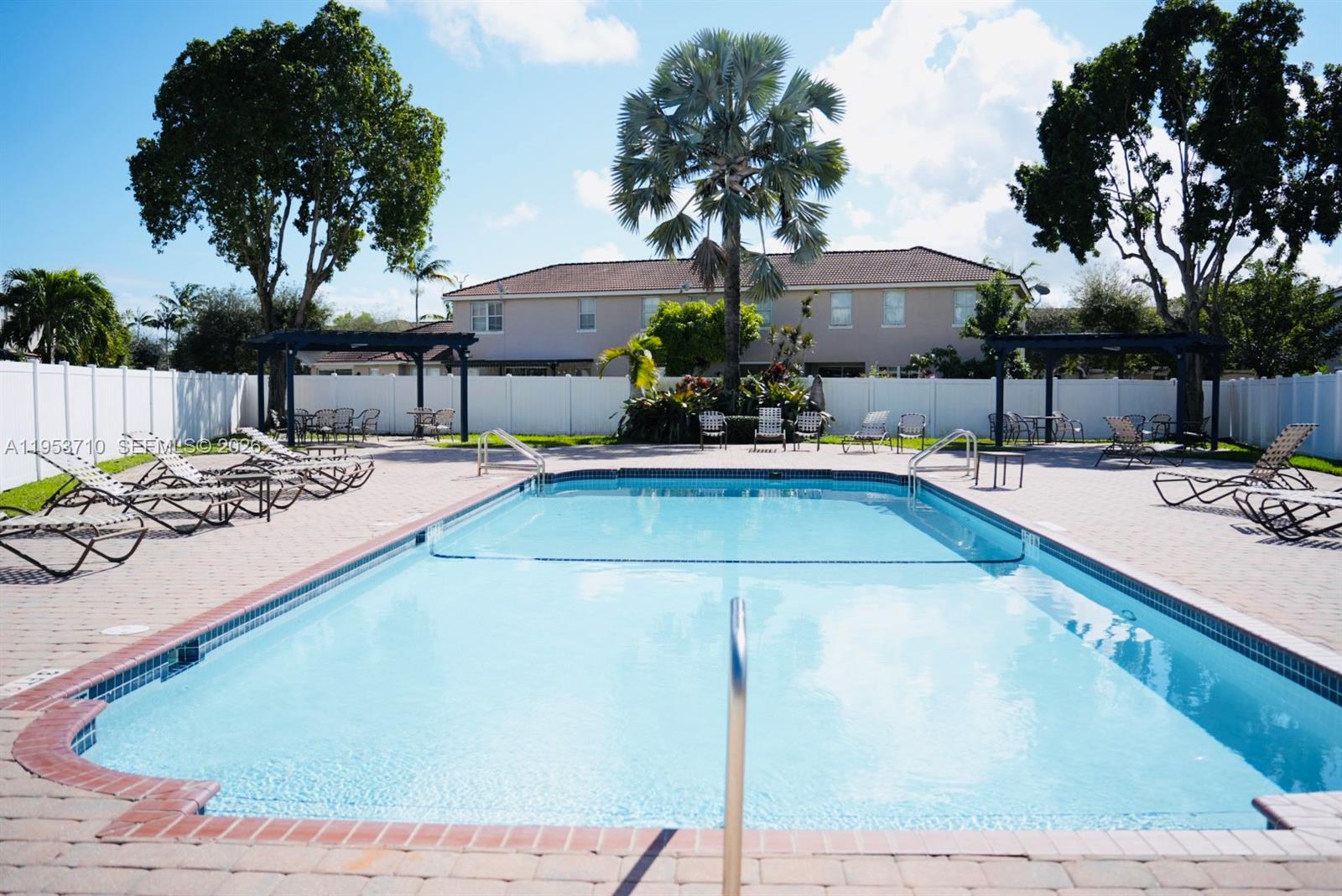 RIVERSIDE AT BISC NATL PK - Residential