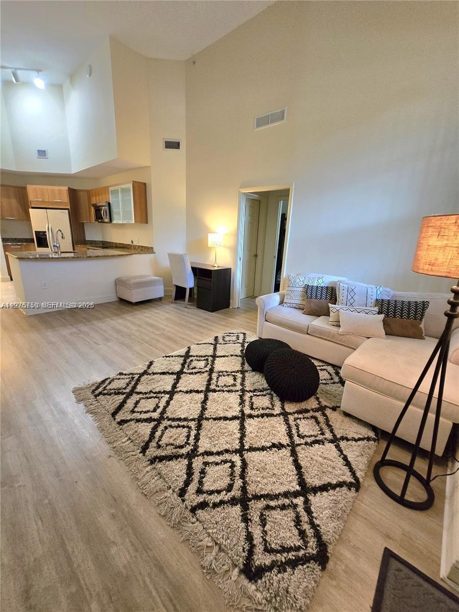 VERANDA CONDO - Residential