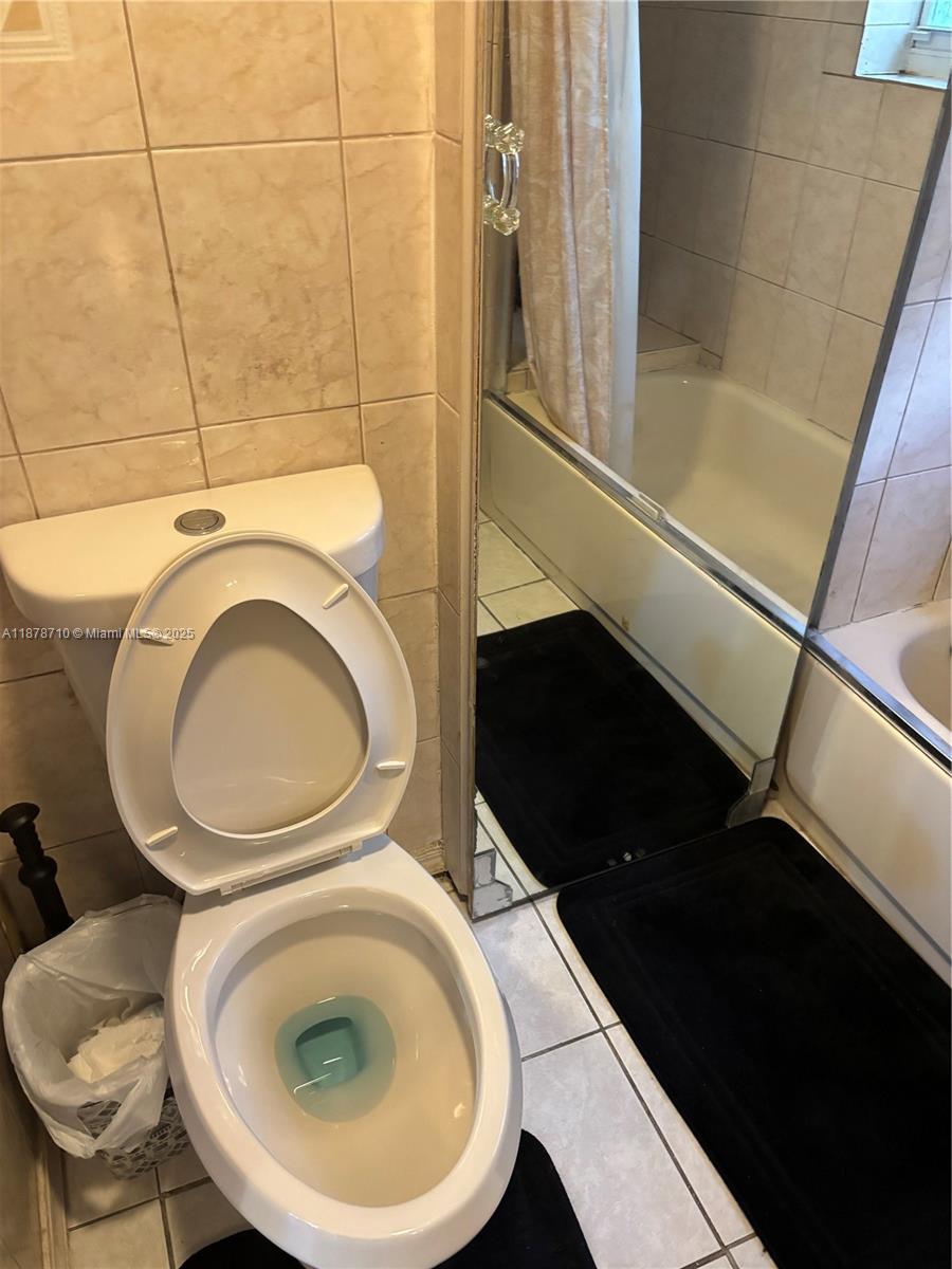 THIRD AMEND PLAT OF PORTI - Residential Lease