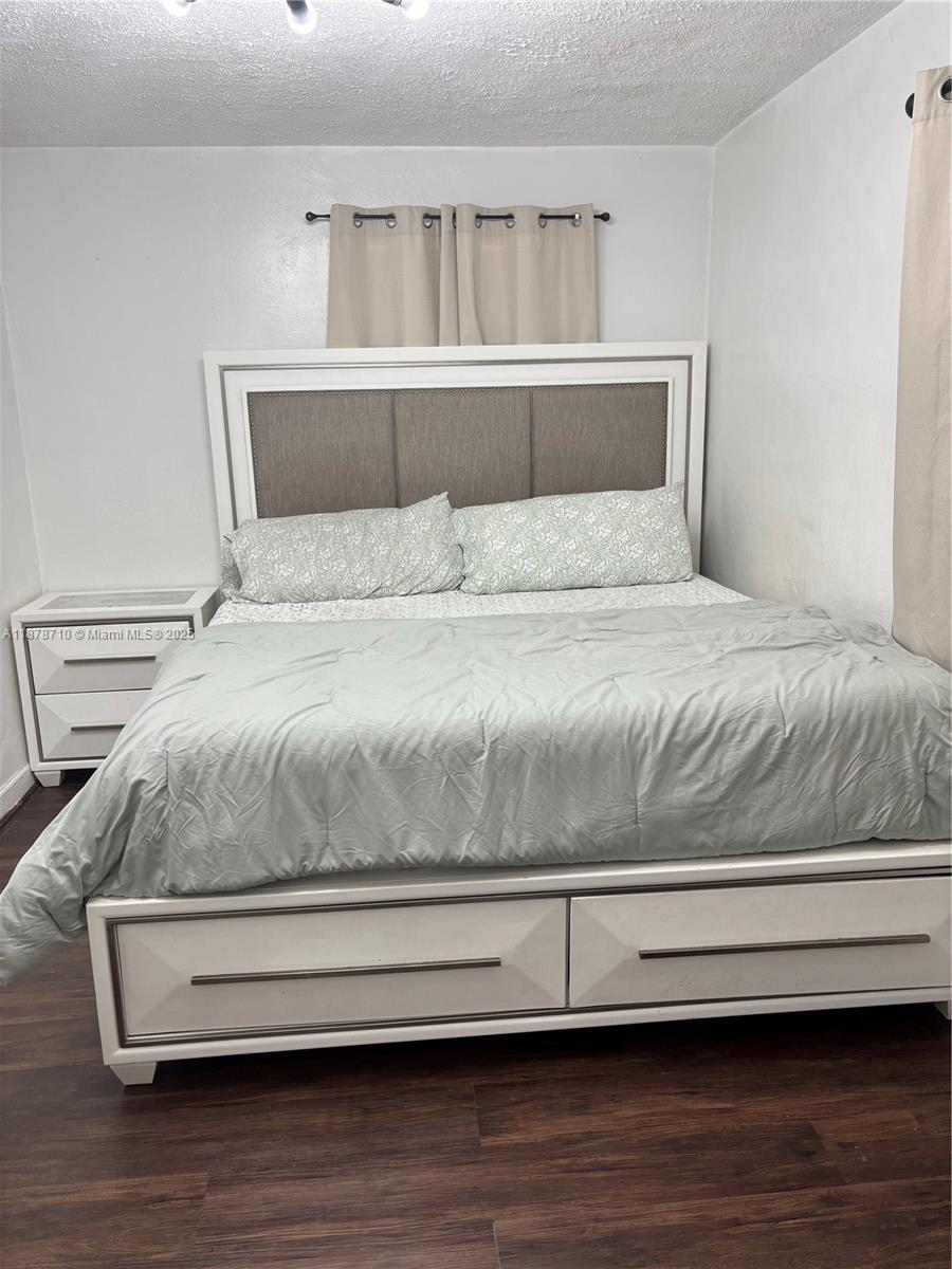 THIRD AMEND PLAT OF PORTI - Residential Lease