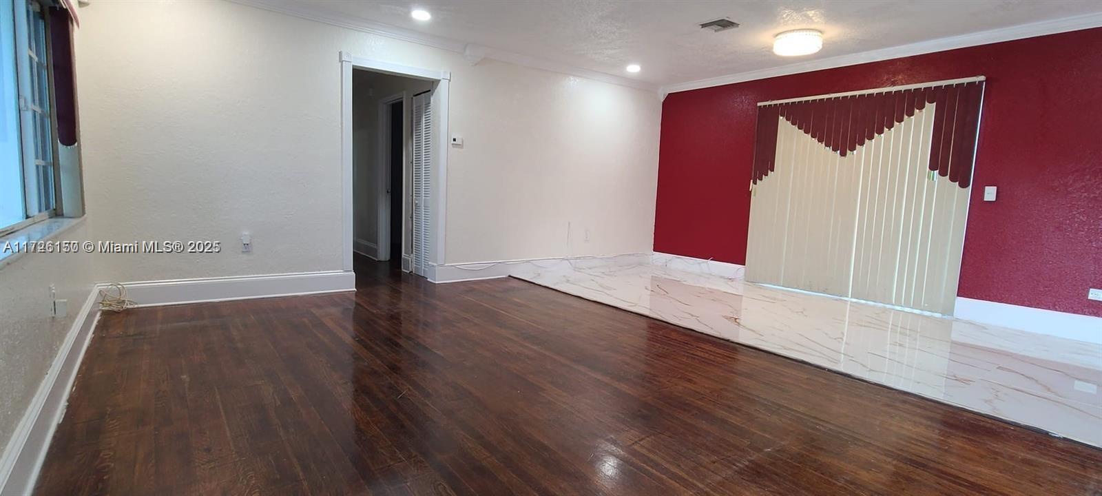 BISCAYNE GARDENS SEC E PA - Residential Lease