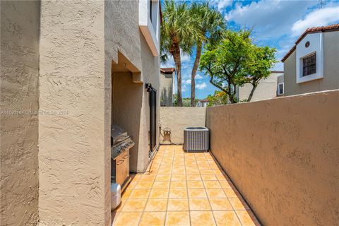 Townhouse in Miami FL 10445 154th Ct Ct 2.jpg