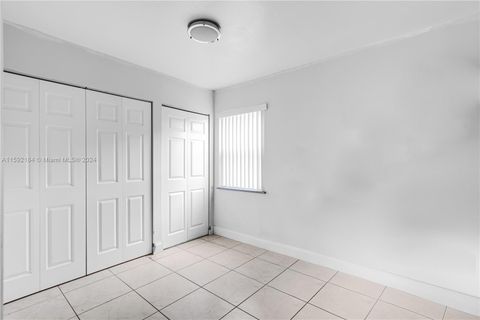 Townhouse in Miami FL 10445 154th Ct Ct 14.jpg