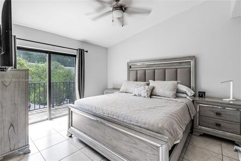 Townhouse in Miami FL 10445 154th Ct Ct 16.jpg