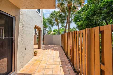 Townhouse in Miami FL 10445 154th Ct Ct 3.jpg