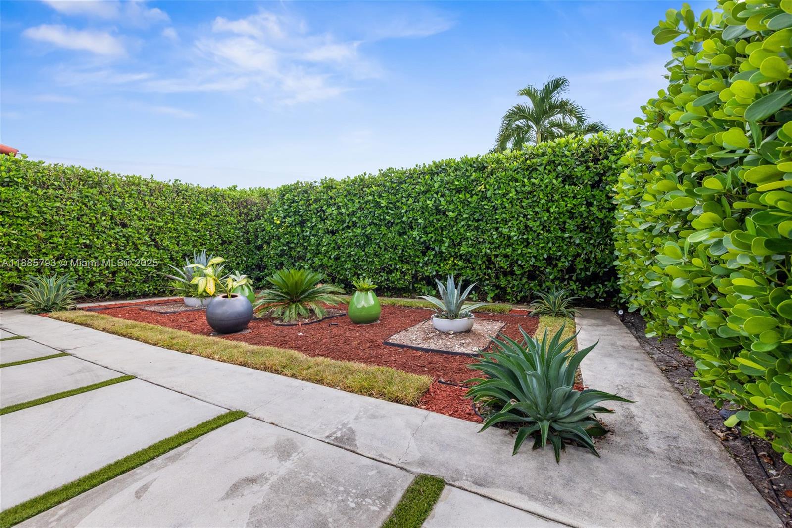 CORAL GABLES SEC E - Residential