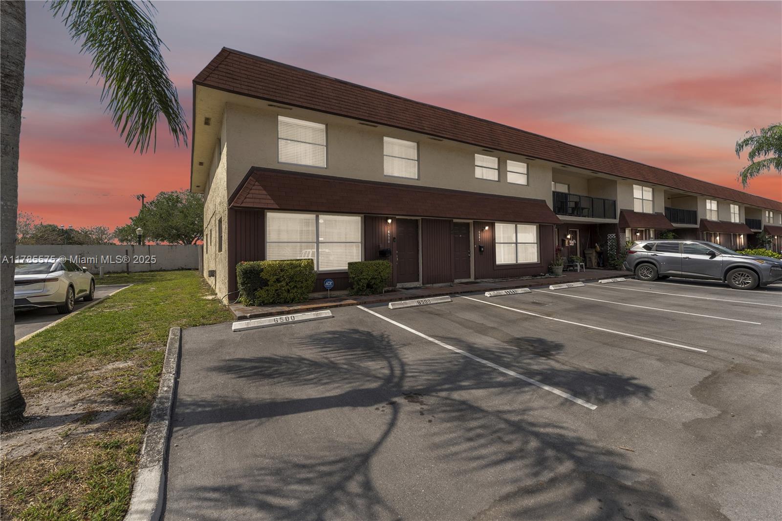Property for Sale at 6500 Sw 41st Ct 88, Davie, Broward County, Florida - Bedrooms: 3 
Bathrooms: 3  - $345,900