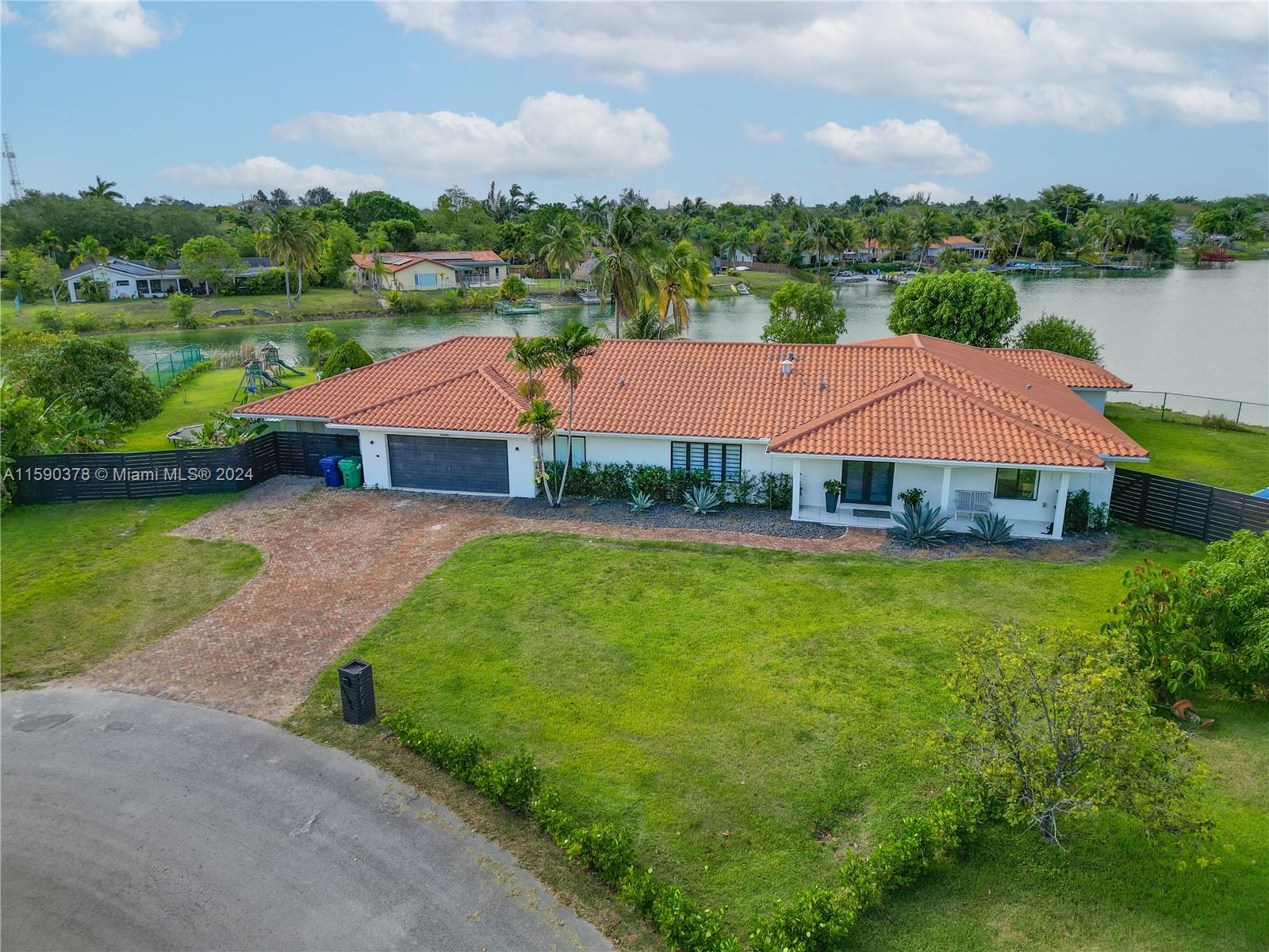 PINE SHORE SEC 6 - Residential