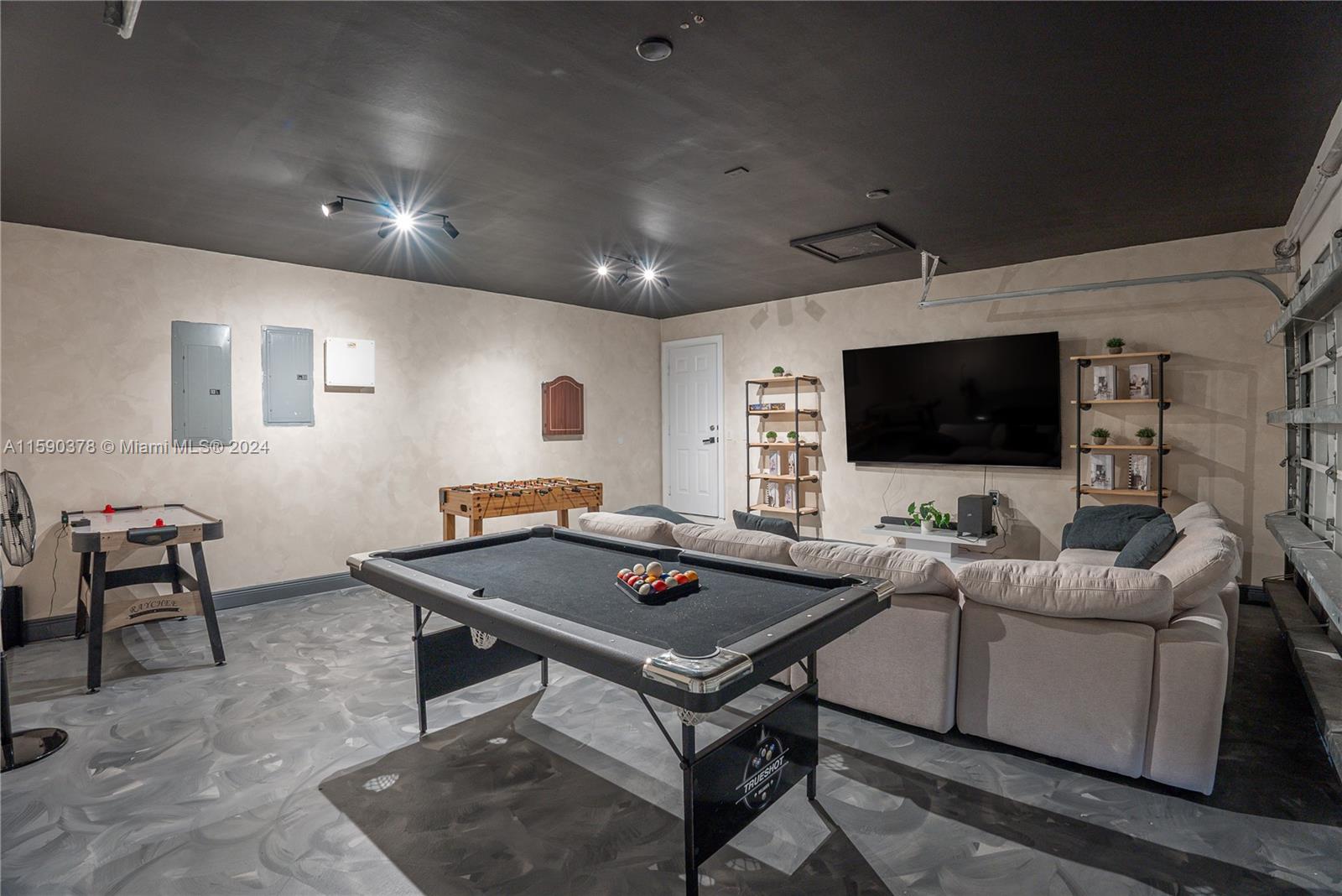 PINE SHORE SEC 6 - Residential
