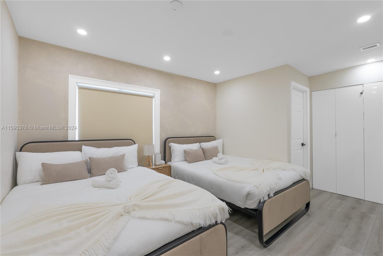 PINE SHORE SEC 6 - Residential