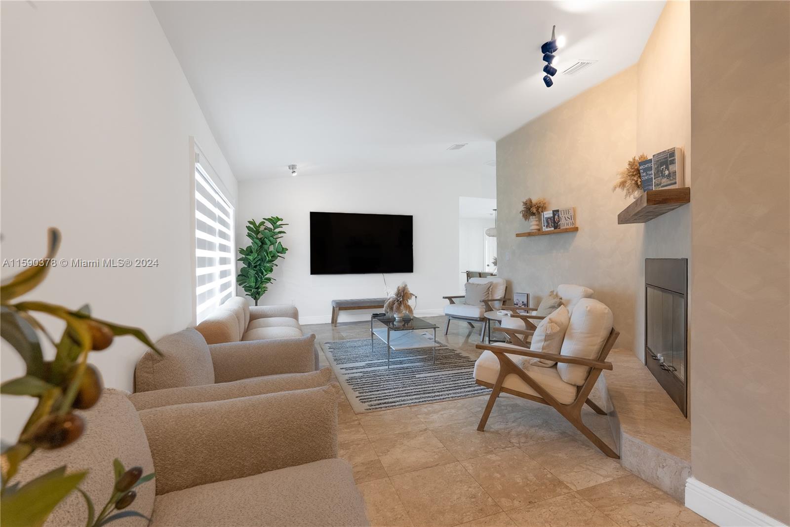PINE SHORE SEC 6 - Residential