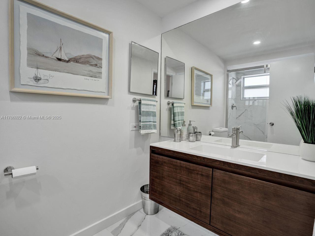LEISURE TOWERS CONDO - Residential