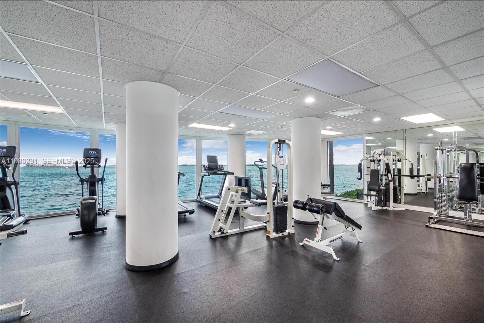 ISOLA CONDO - Residential