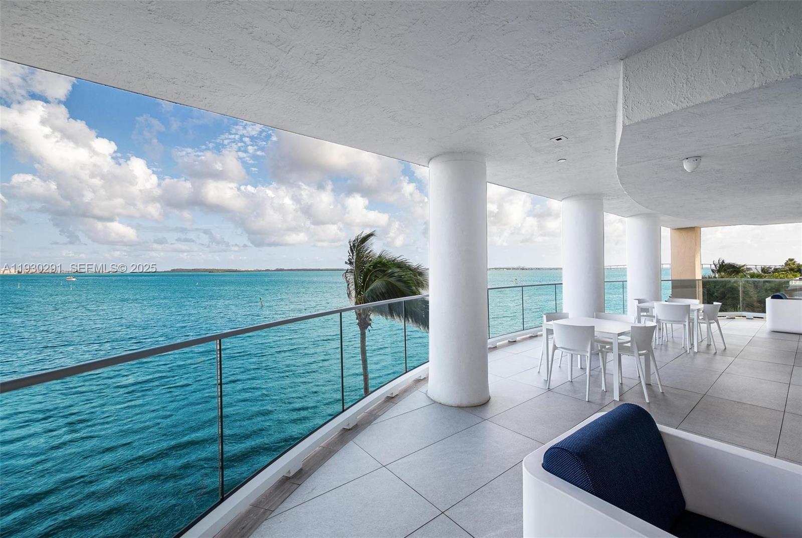 ISOLA CONDO - Residential