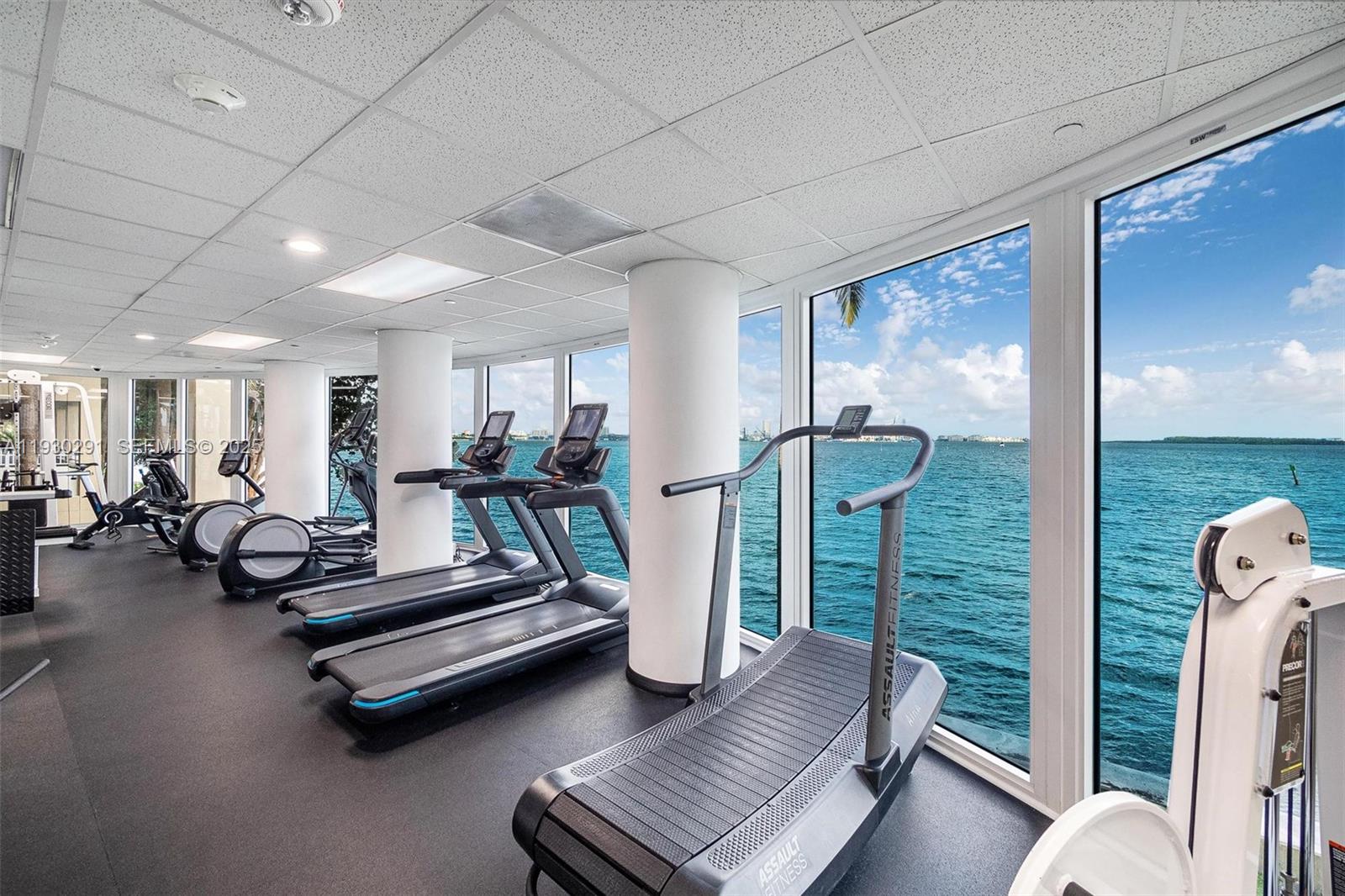 ISOLA CONDO - Residential