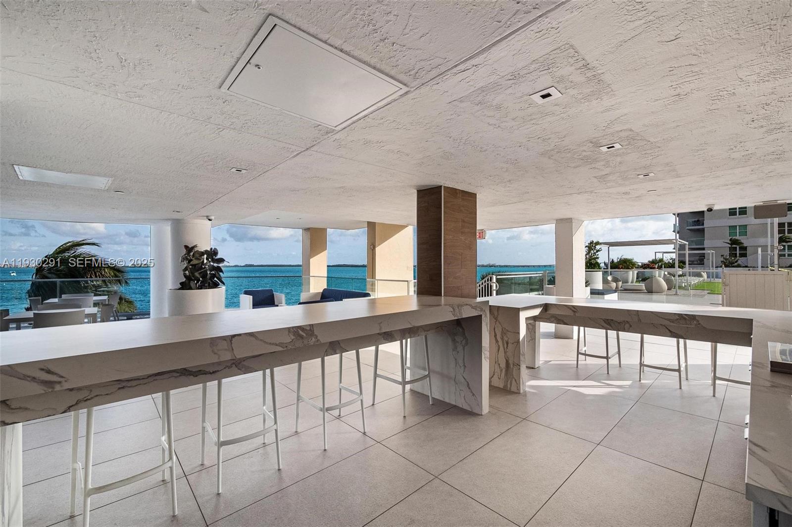 ISOLA CONDO - Residential