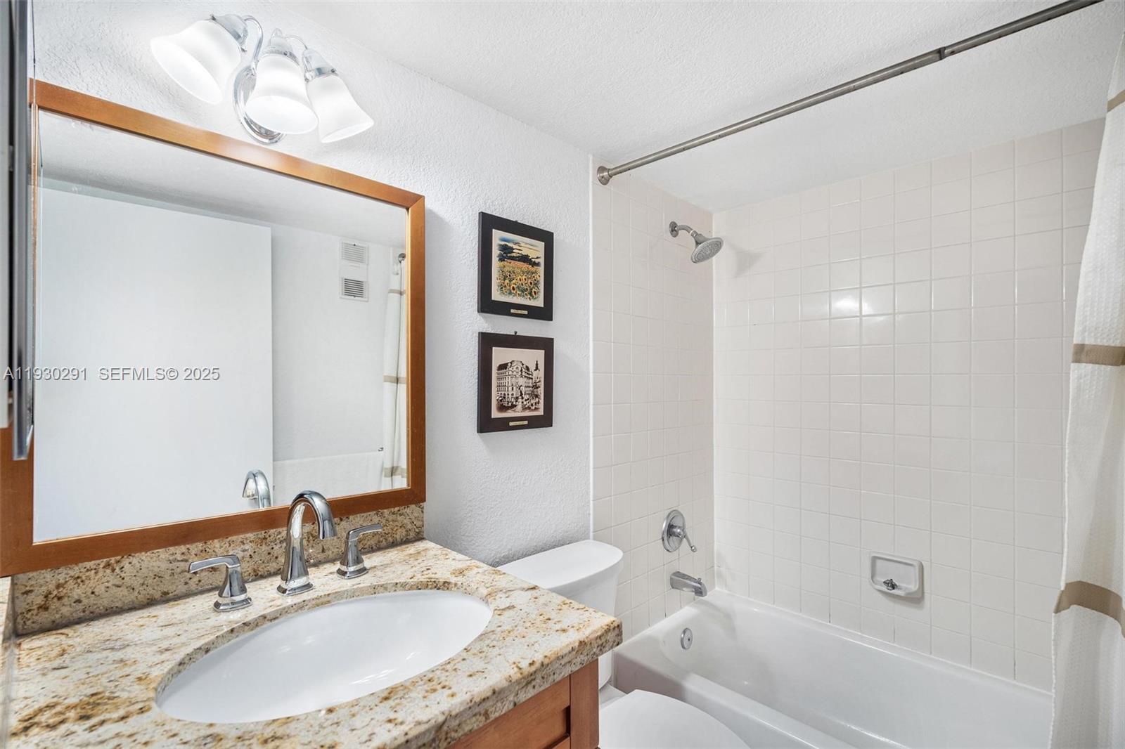 ISOLA CONDO - Residential