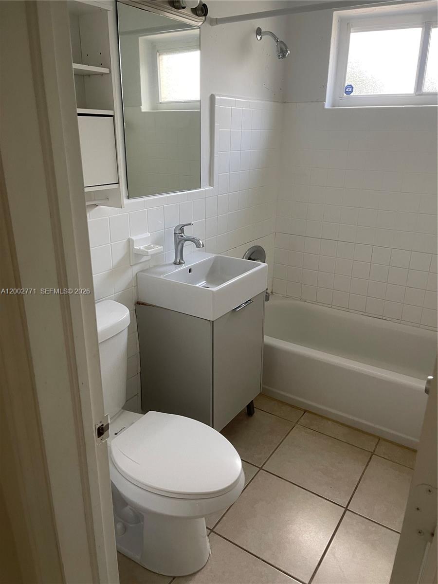 OVERBROOK SHORES NO-2 - Residential Lease