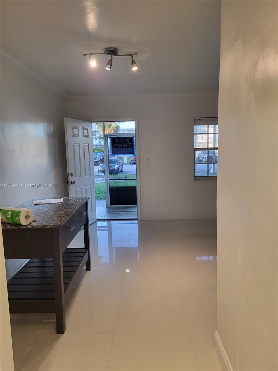 1450 NE 170th St 106