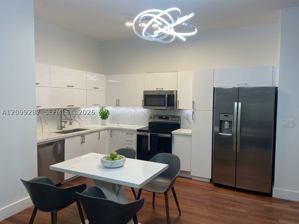 234 NE 3rd St 2202