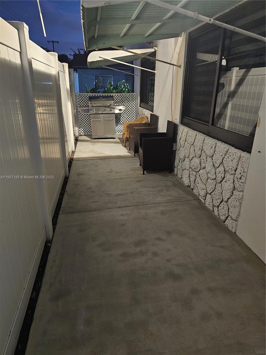 CAROUSSO ESTATES - Residential Lease