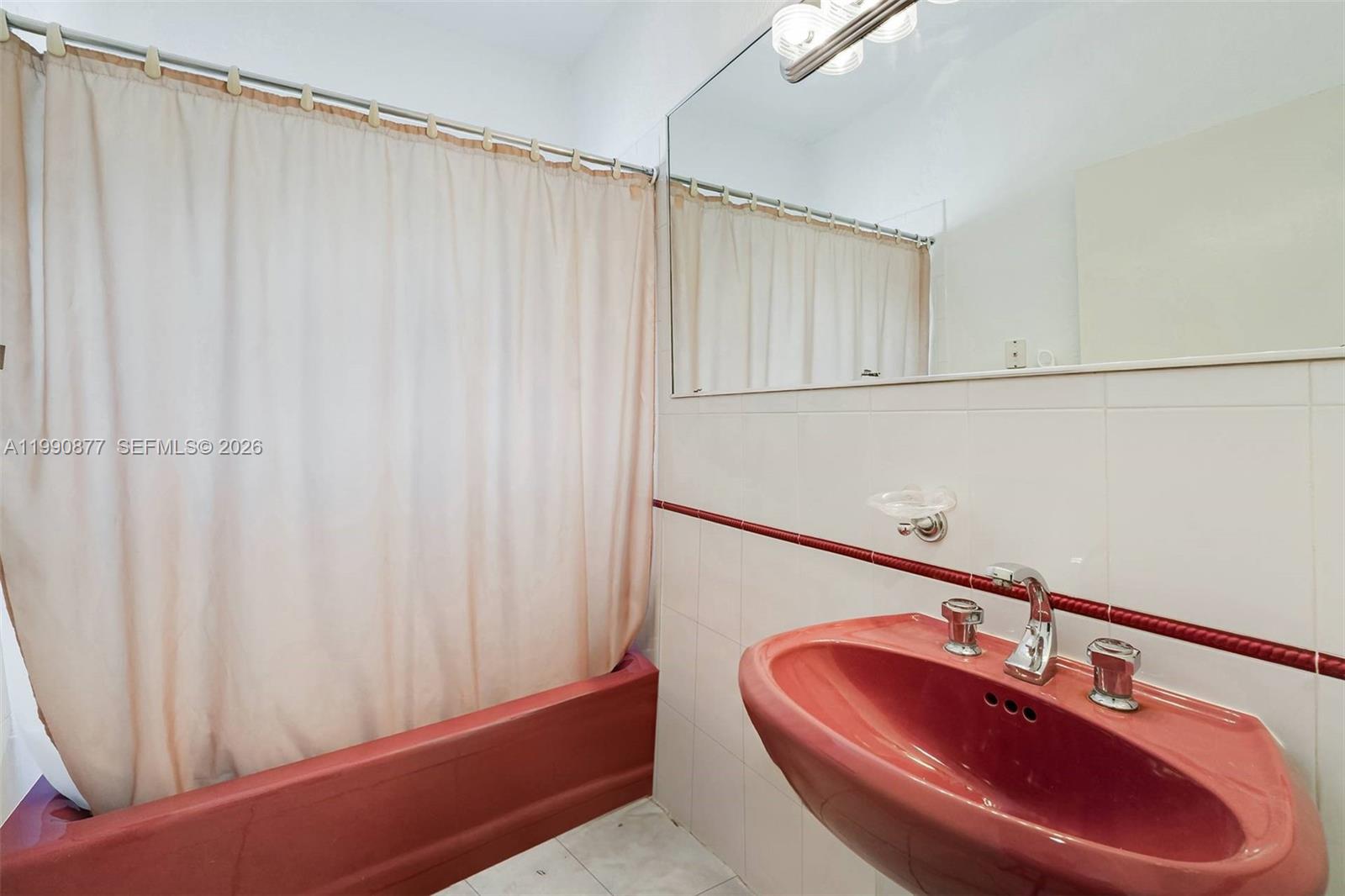 REV PL SEC 2 CC ESTATES - Residential