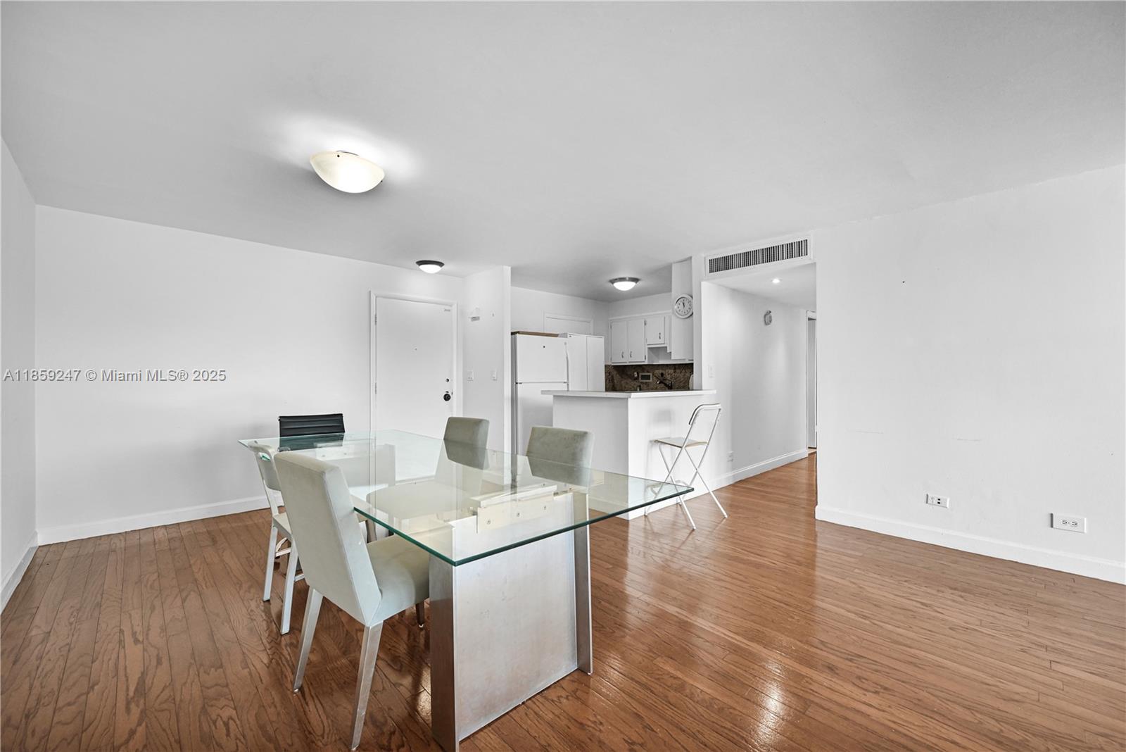 THE BELMONT CONDO - Residential Lease