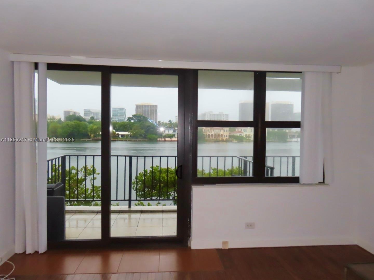 THE BELMONT CONDO - Residential Lease