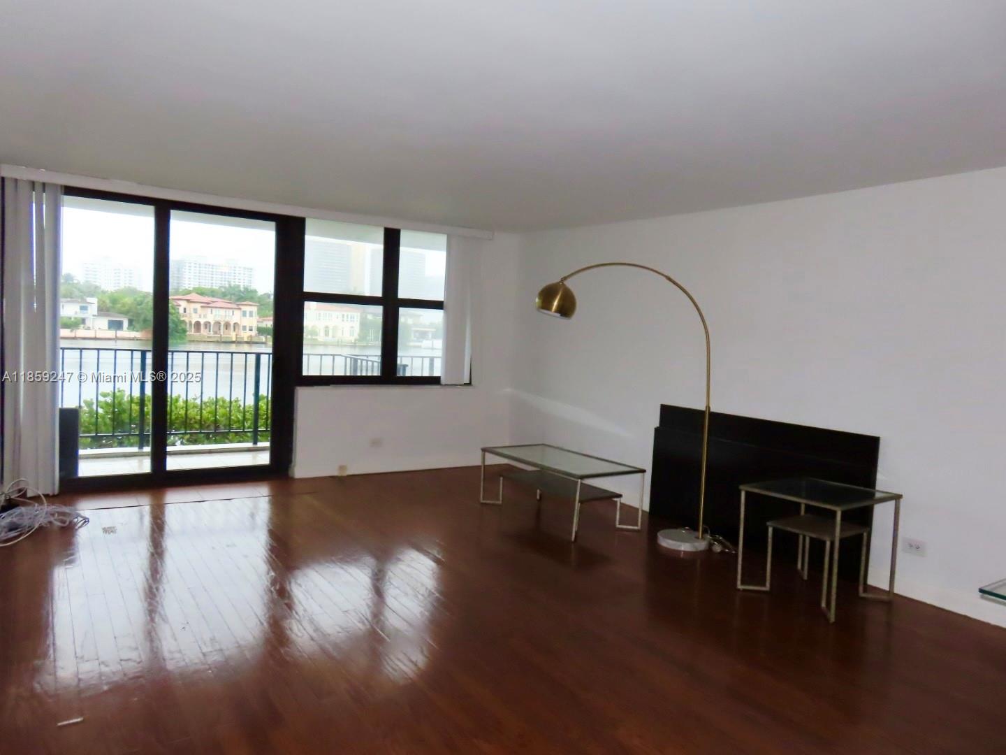 THE BELMONT CONDO - Residential Lease