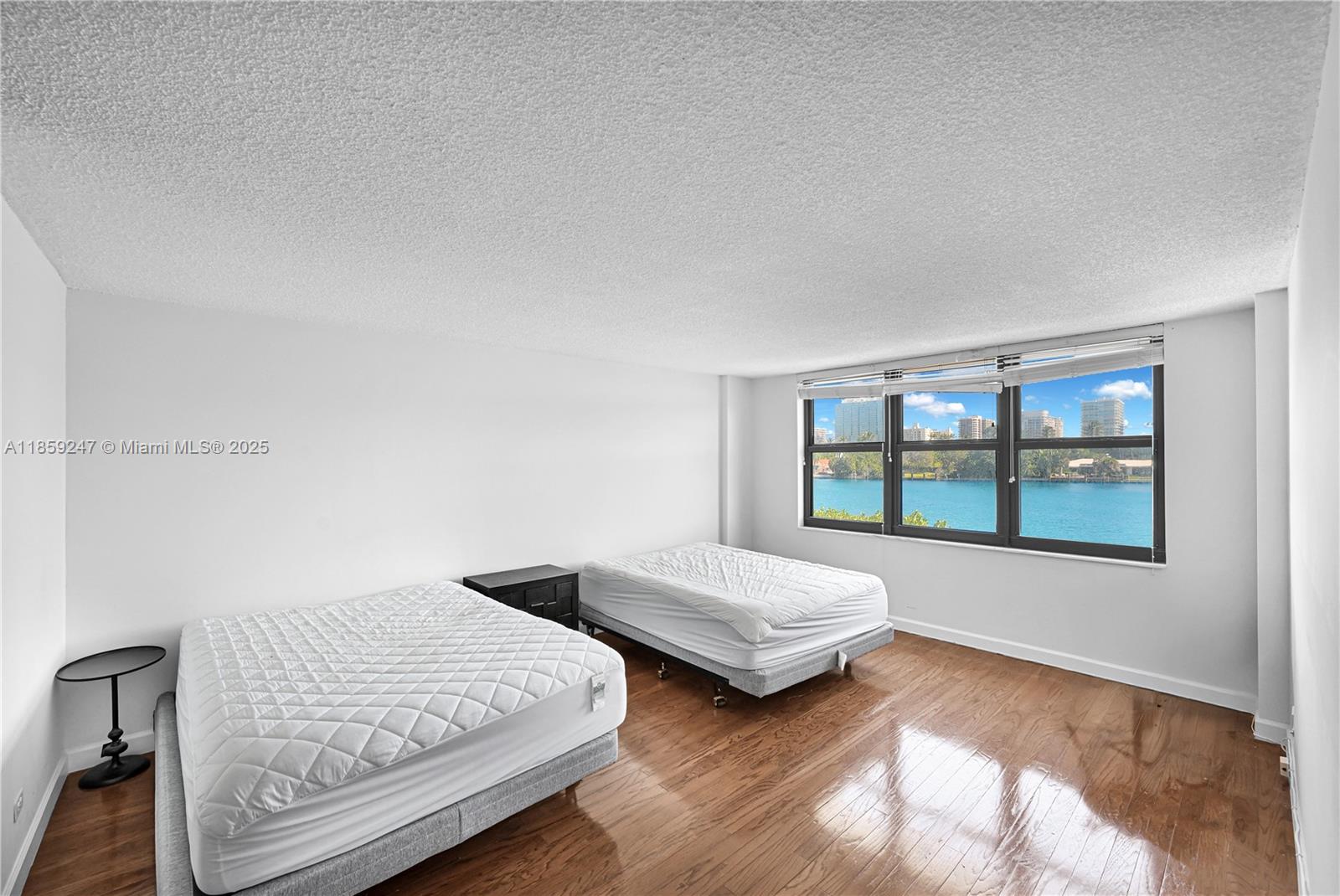 THE BELMONT CONDO - Residential Lease