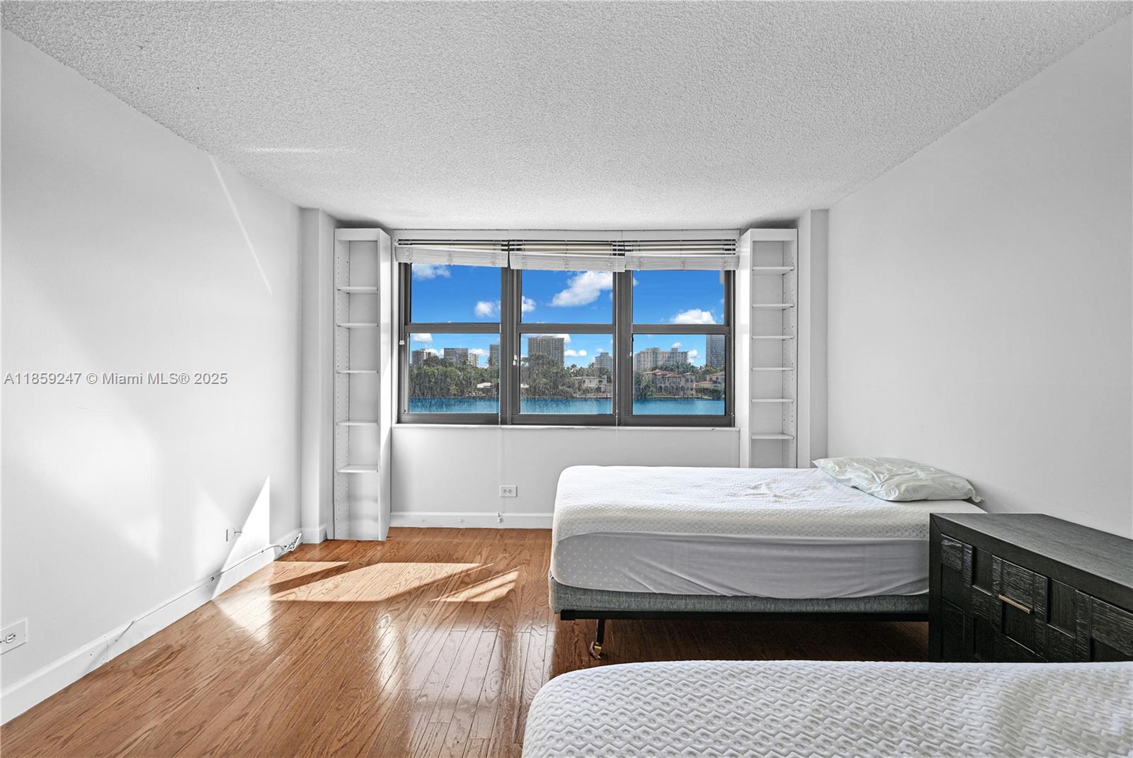 THE BELMONT CONDO - Residential Lease