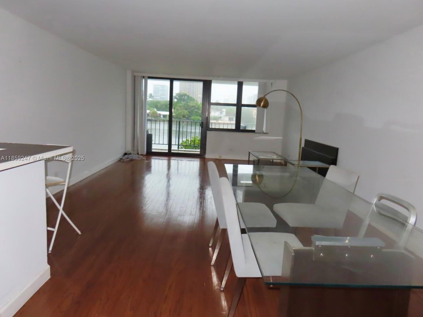 THE BELMONT CONDO - Residential Lease