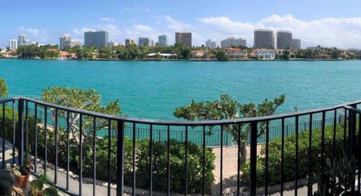 THE BELMONT CONDO - Residential Lease