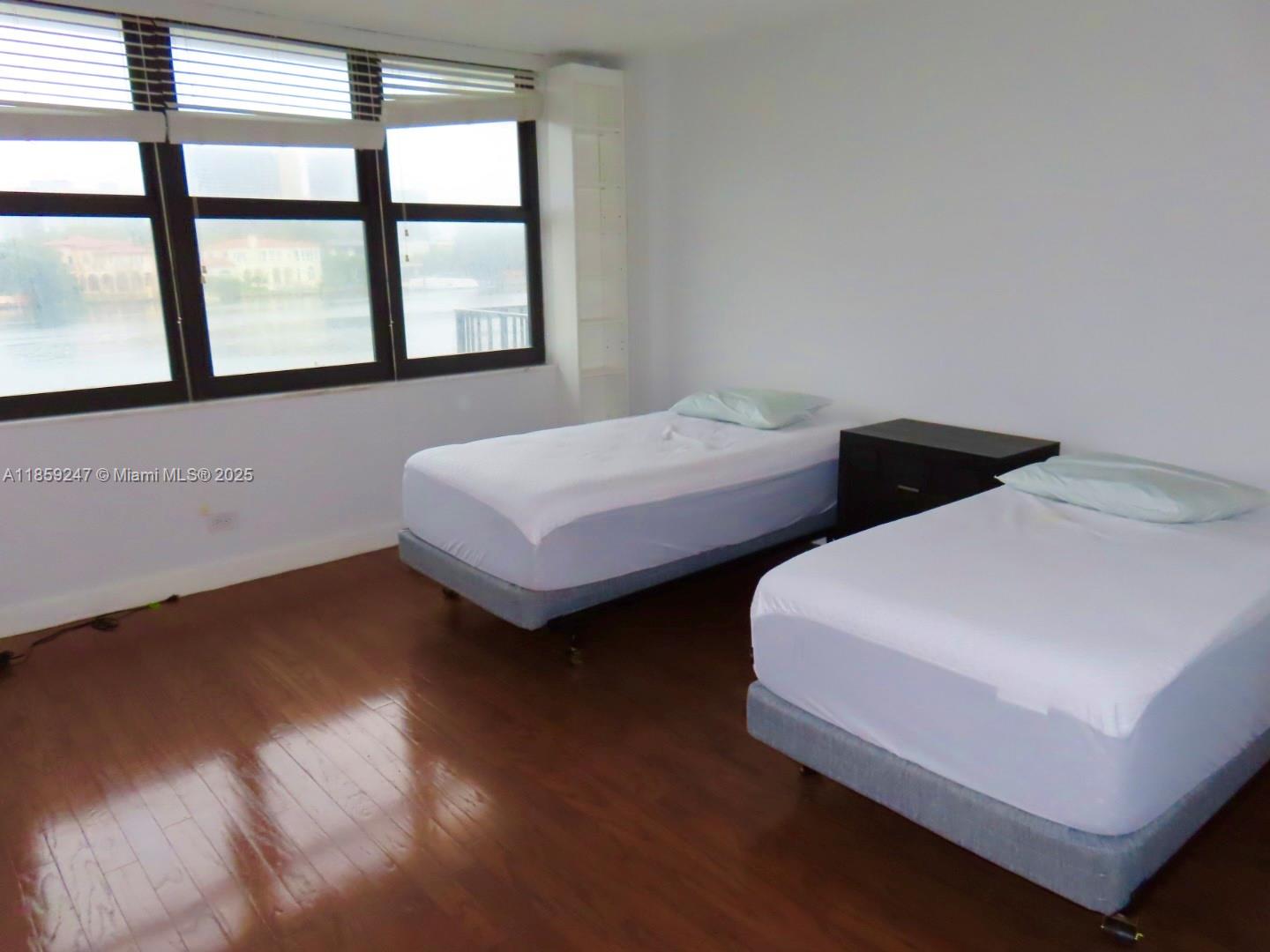 THE BELMONT CONDO - Residential Lease