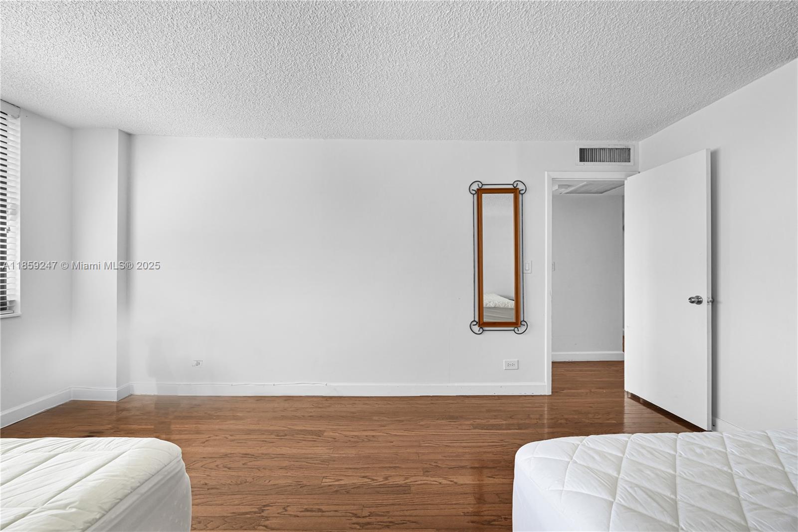 THE BELMONT CONDO - Residential Lease