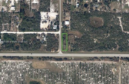 Amazing!! Agricultural land 21,175 SF/0.49 acres of agricultural land located in the corner of State Road 70 and Highlands Boulevard.
