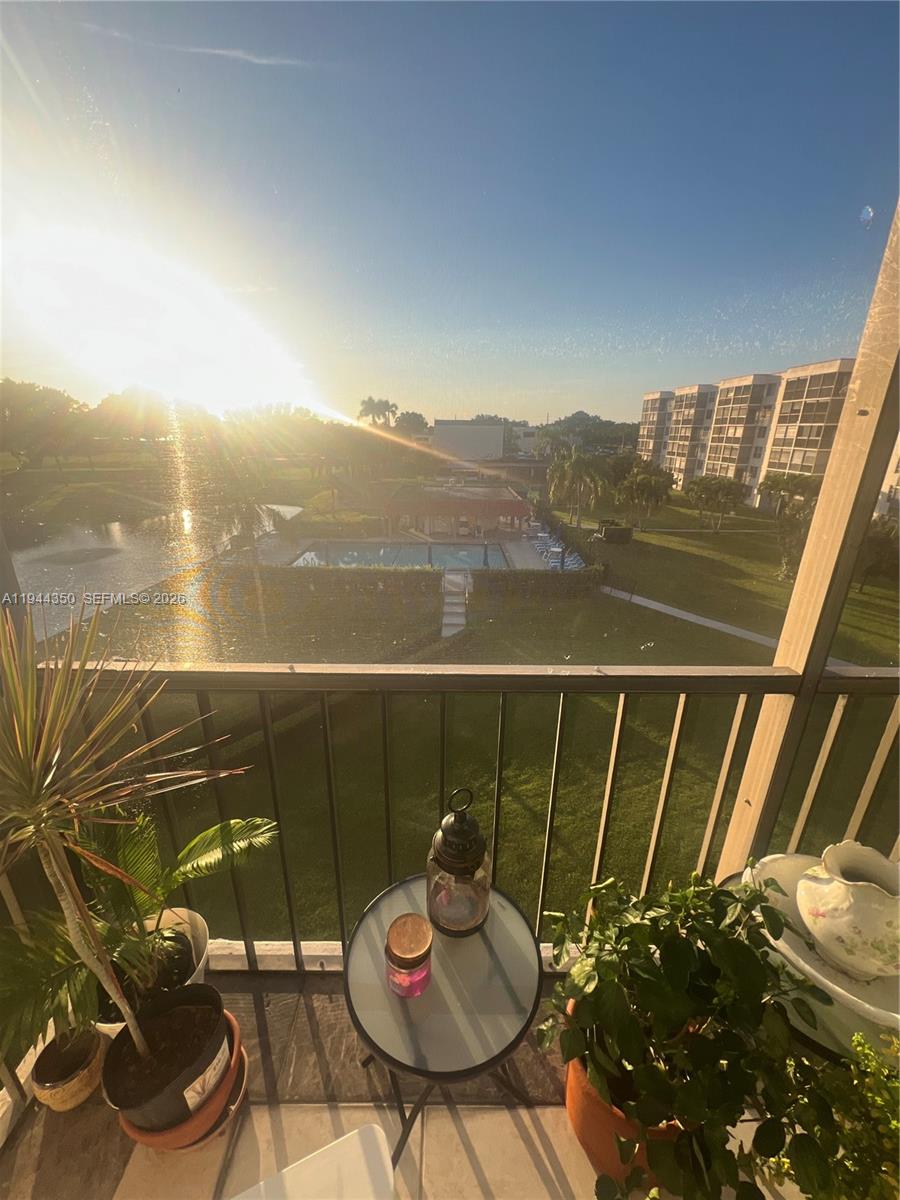 HOLLYBROOK GOLF AND - Residential